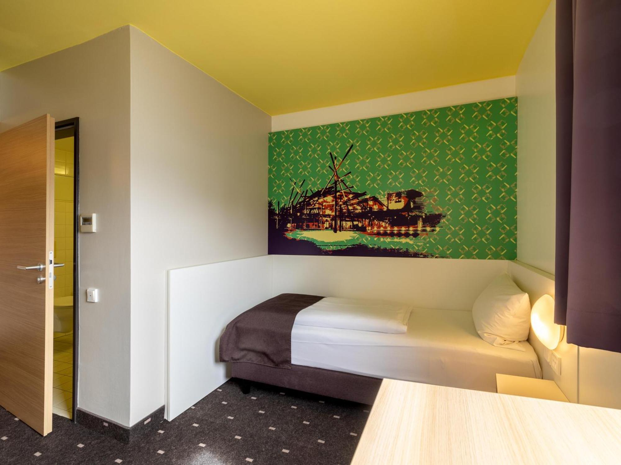 B&B Hotel Oberhausen Am Centro Exterior foto